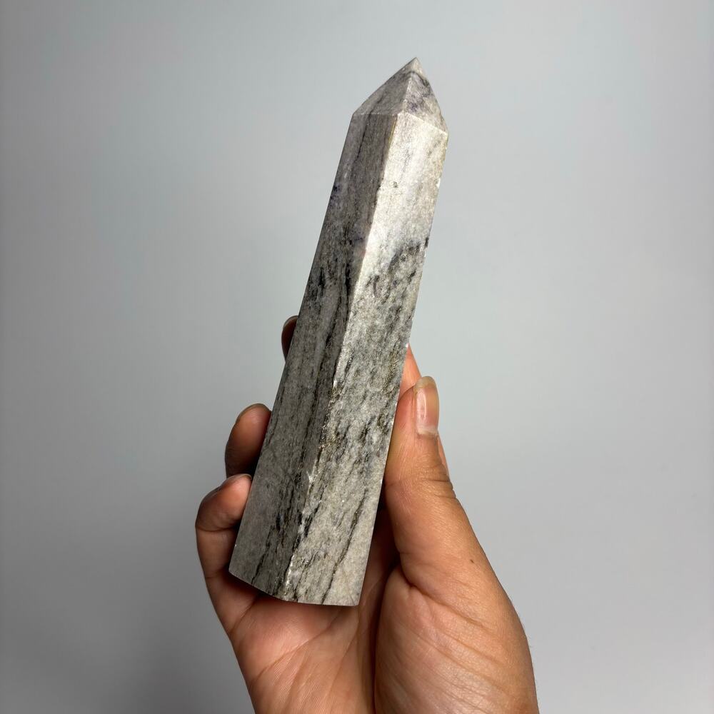 Large Crystal Tower | Natural Rock Point Obelisk